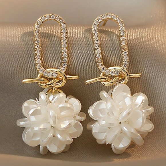 Jewelry - Flower Design Alloy Drop Earrings